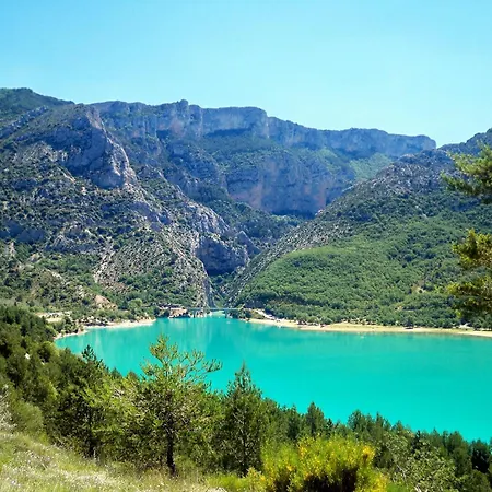 De La Tour Ξενοδοχείο *