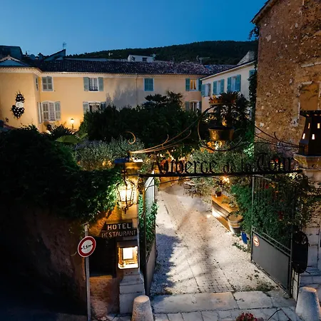 Hotel De La Tour *